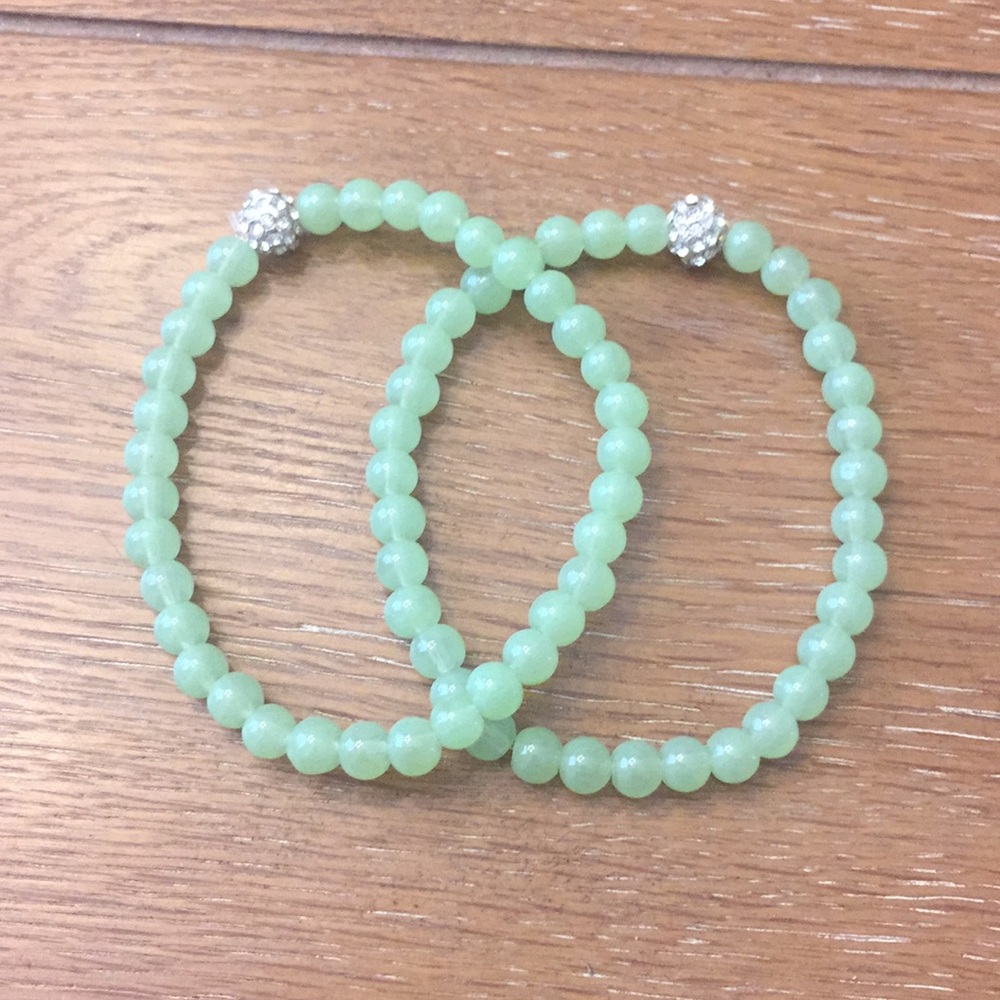 4 Bracelets - Picture 2 of 5